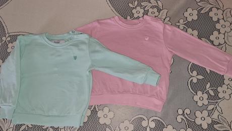 Mikiny 2 ks, reserved,98