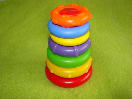 Prvá hračka - vkladačka,