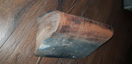 121 rokov stara kniha, 