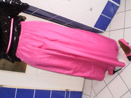 Dlha sukna spolocenska, s