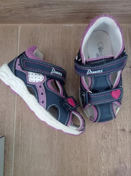 Sandálky, 22