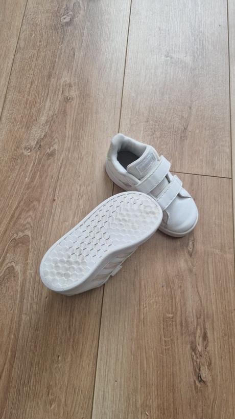 Chlapčenské botasky zn. adidas veľ. 25., adidas,25