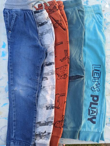 Tepláky na dvor, 110