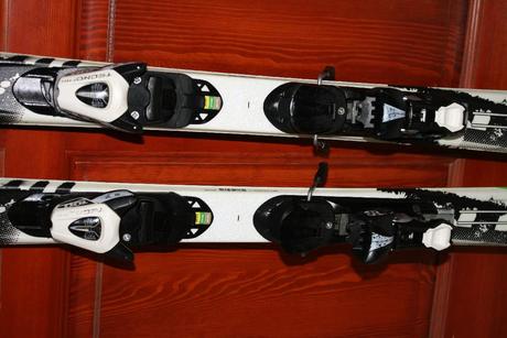 Lyže tecno , 144 cm , drevene jadro, 140-149 cm