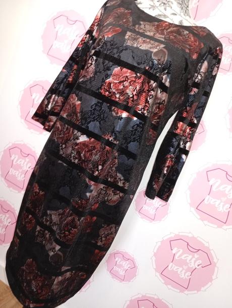 Zaujímavé šaty, 42