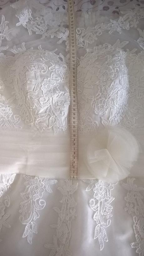 Svadobné šaty s čipkou v midi dĺžke, 42