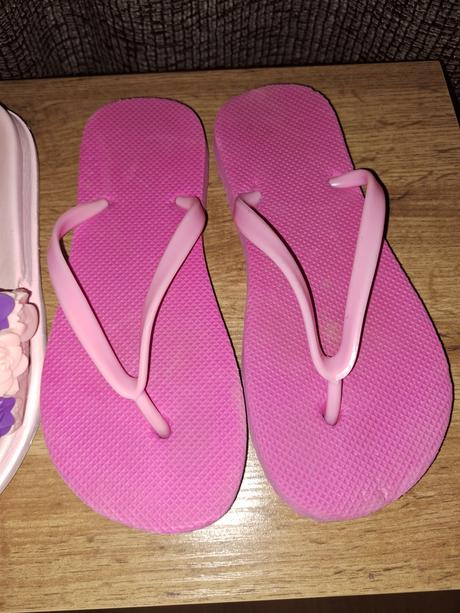 Šľapky a žabky, next,36