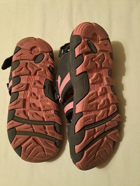 Sandale junior league, 33