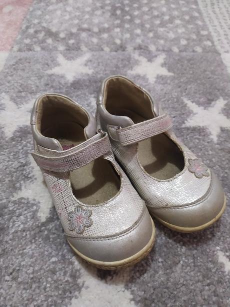 Sandálky - balerinky, bubble gummers,25