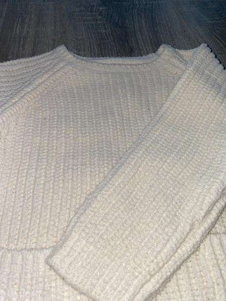 Biely trendy sveter, f&f,104