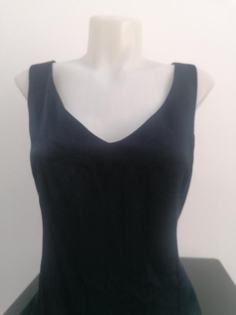 Tmavomodré šaty pre dámy, s