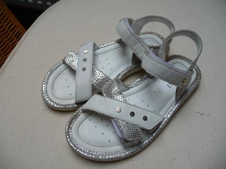 Sandalky kozene, lasocki,33