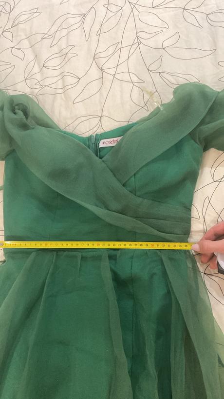 Krásne  tylové šaty, 38