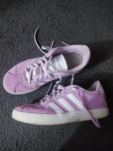 Adidas, adidas,37