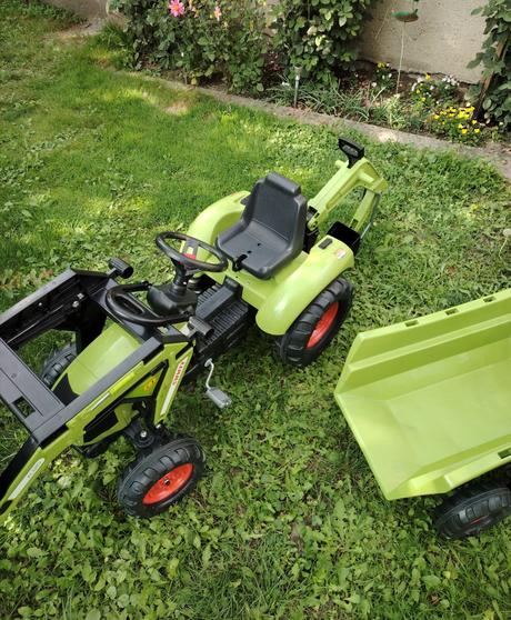 Falk šliapací traktor 2070w claas,