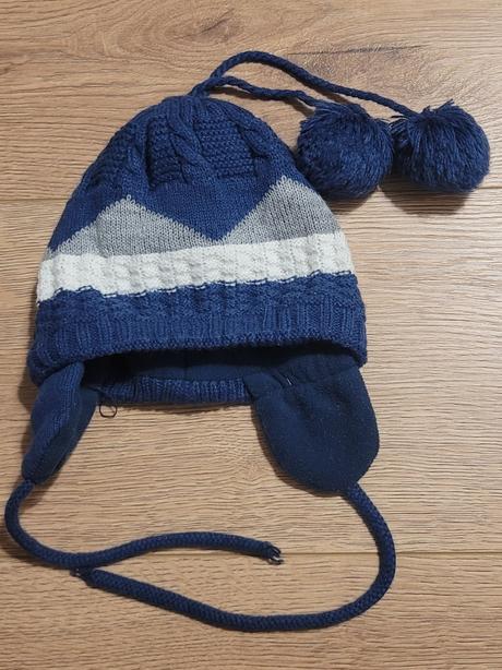 Čiapka s brmbolcami, 68