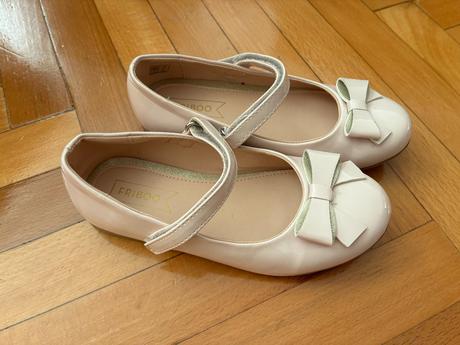 Sandálky s mašličkou, 30