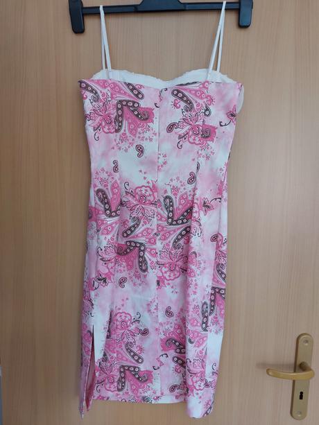 Spolocenske saty, 40