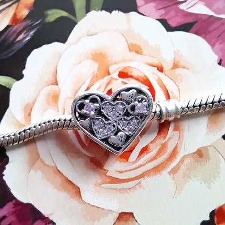 Prívesok plný lásky, 