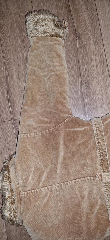 Hnedý kabát / bunda, 104