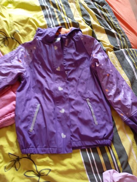 Balík oblečenia s vetrovku do dažďa 122/128, 122–134