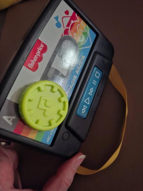 Fisherprice psíkova kazeta sk plus veselé kladivo,