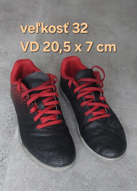 Kopacky na umely travnik 32, 32