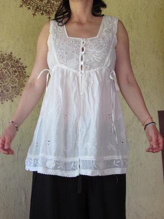 Ľahučká biela tunika, s