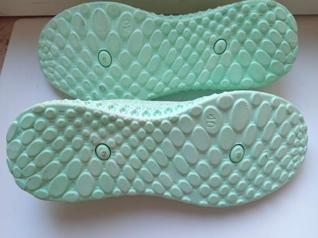 Látkové tenisky, 38