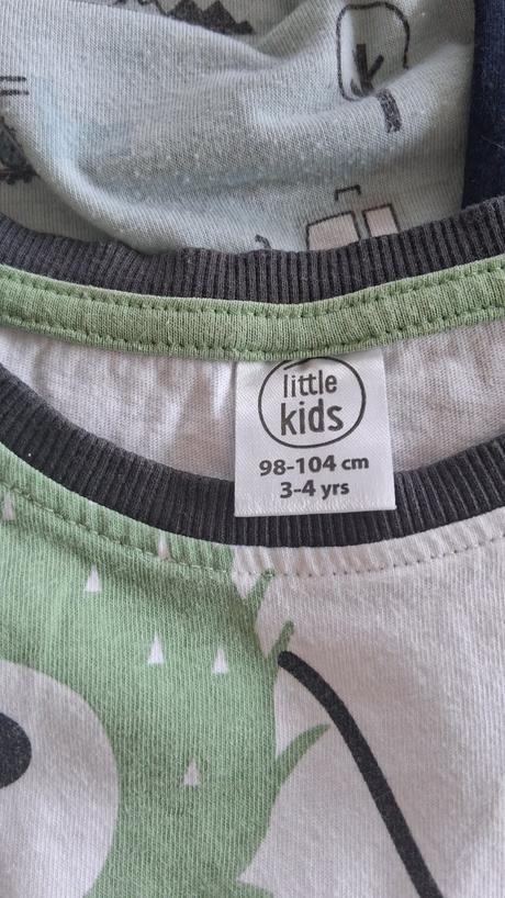 Chlapčenské pyžamá, 98