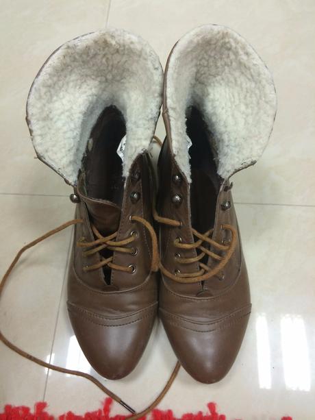 Kotnikove topanocky, 37