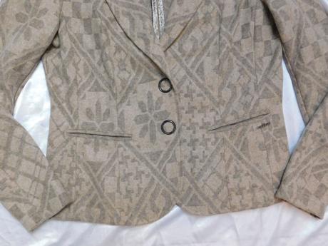 Luxusny damsky vlneny blejzer, 42