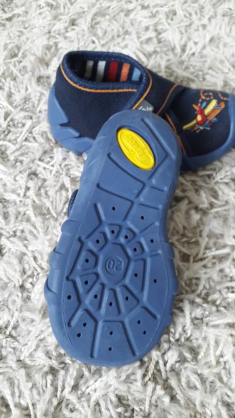 (2) topanky-papucky volne uz len kockove 's lie, befado,21