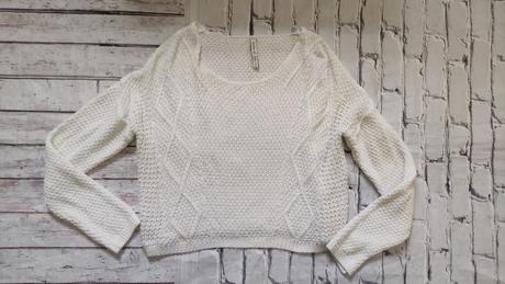 Biely svetrík, stradivarius,s