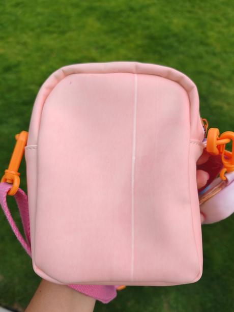 Kabelka minnie s penazenkou meni farbu, disney