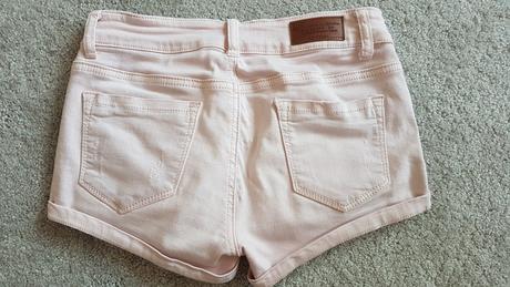 Šortky, s