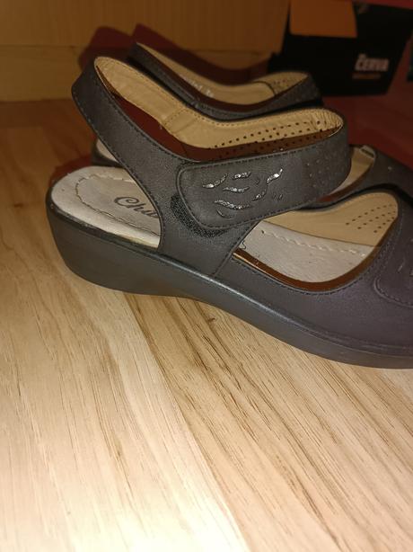 Kožené sandále, 38