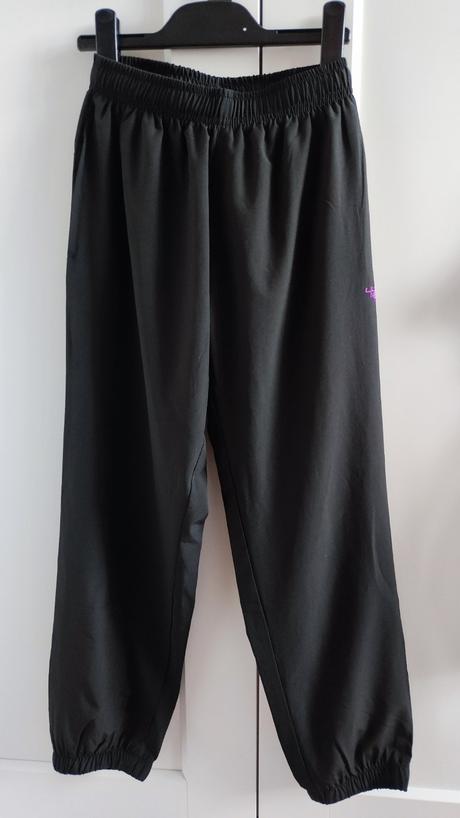 Šuštiakové nohavice, 146