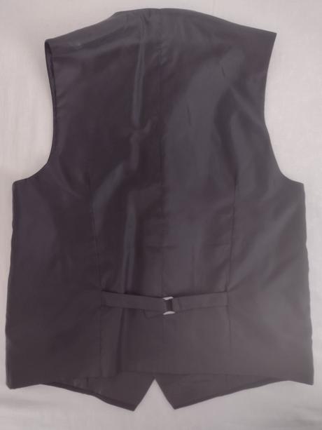 Pánsky čierny oblek, 50