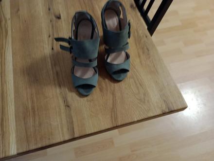 Sandále šedé kožené 38, 38