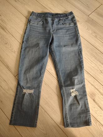 Tristvrtove jeginsy, 146