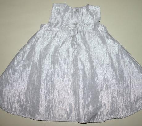 74 strieborne prilezitostne saty,6-9 mes., mothercare,74