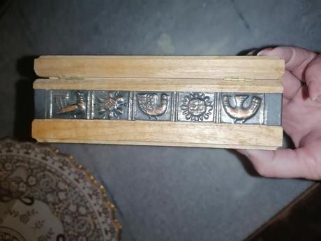 Šperkovnica jeleň a laň, 