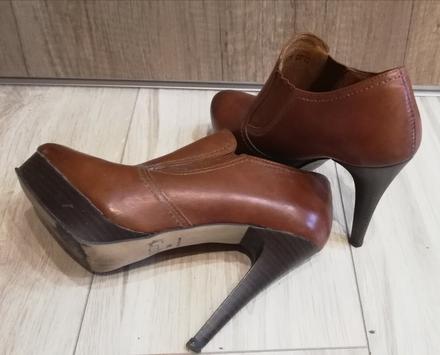 Kotníkove topánky, 36