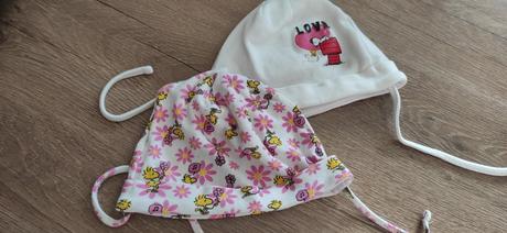 Dojčenské čiapky, 56