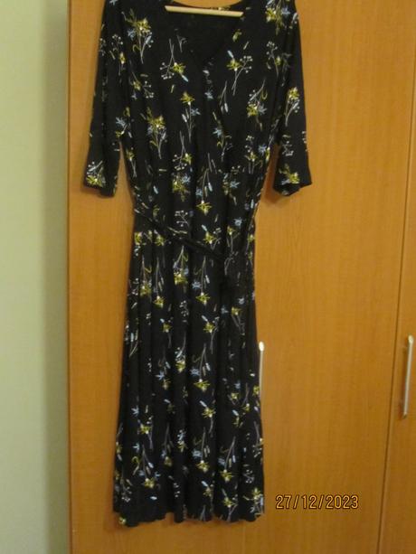 Šaty s kvetinkami 44, bonprix,44