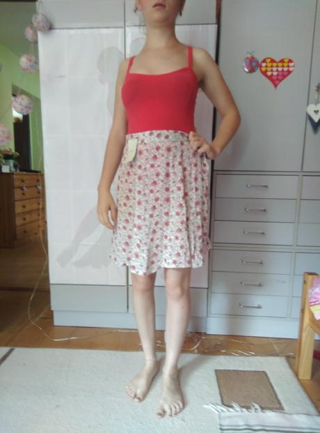 Letna kvetovana sukna, gate,38