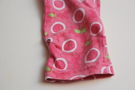 Šatôčky + legíny s jahôdkami ako nové, f&f,86