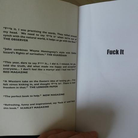 Kniha "fuck it" v anglictine, 