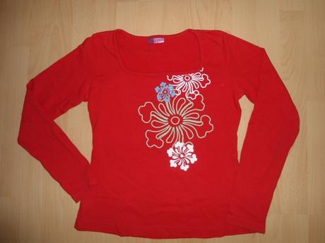 Cervene tricko s dlhym rukavom, s